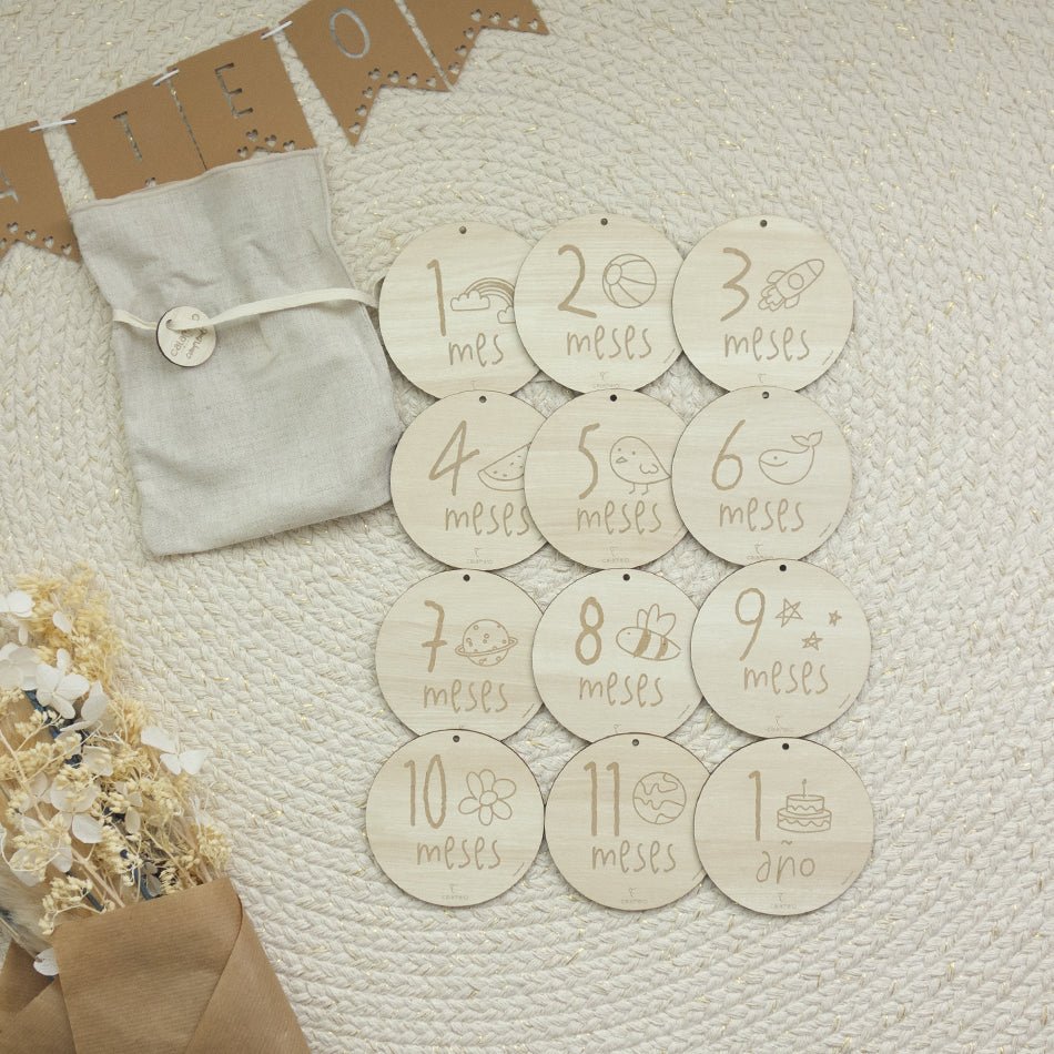 Tarjetas Cumplemés Madera personalizado - regalo bebé | Mi Luna Lunera