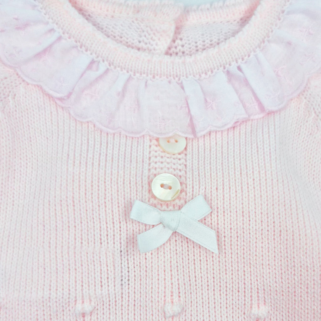 Conjunto de Punto para Bebé con Cuello Plumeti – Rosa