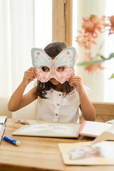 Libro Recorta y Pinta Máscaras - Little Dutch