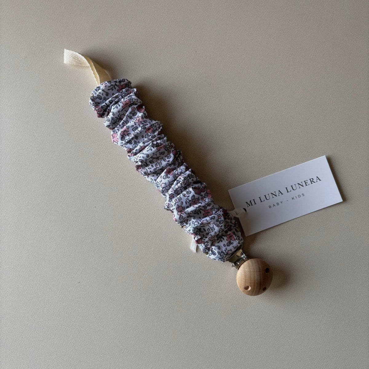 Chupetero Julieta personalizado - regalo bebé | Mi Luna Lunera