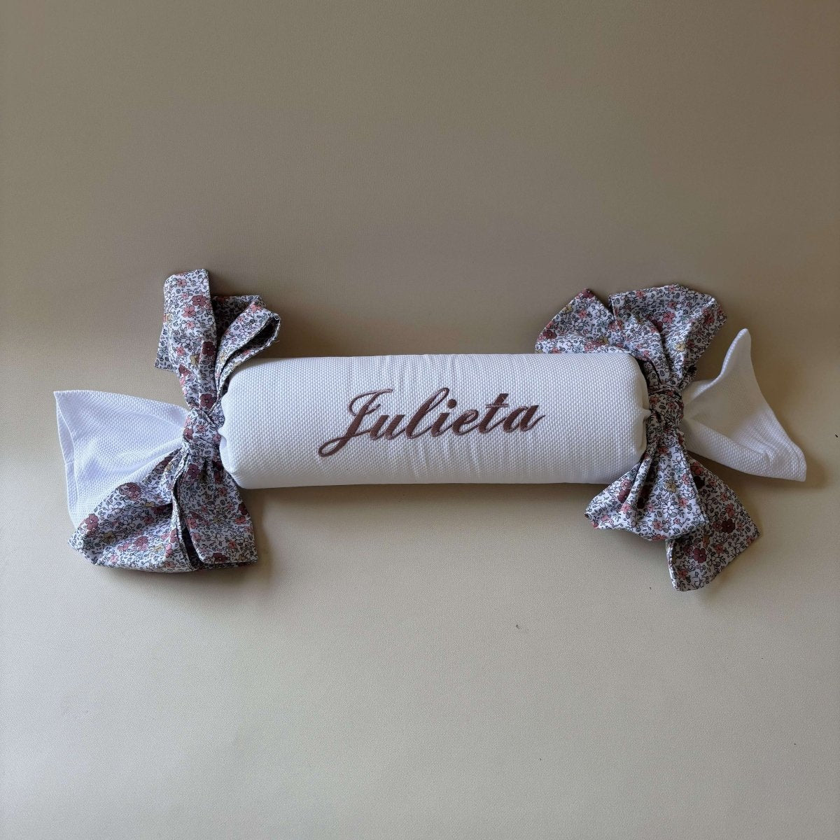 Rulo Antivuelco Julieta personalizado - regalo bebé | Mi Luna Lunera